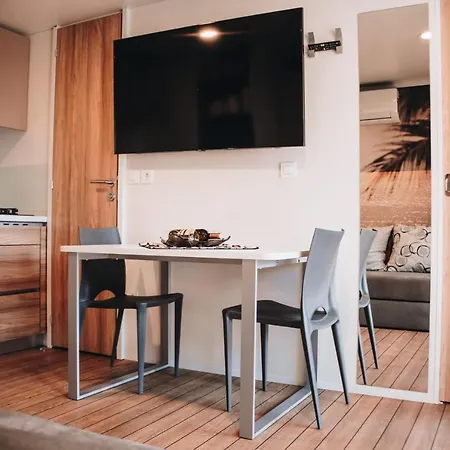 Kemping Mobile Kailani Nr 121, Porton Biondi Rovinj