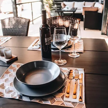 Mobile Kailani Nr 121, Porton Biondi * Rovinj