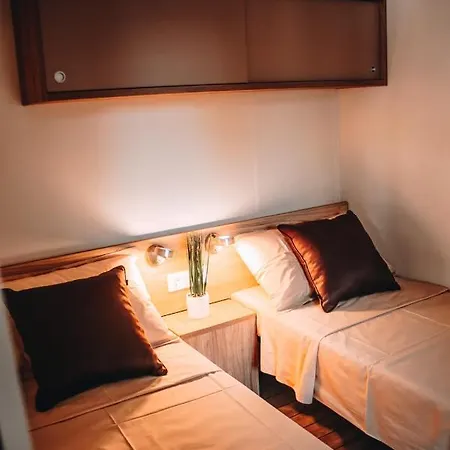 Κάμπινγκ Mobile Kailani Nr 121, Porton Biondi *