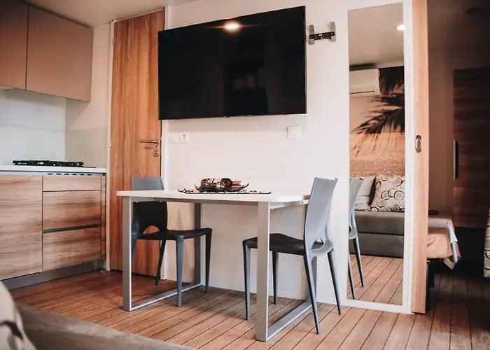 אתר קמפינג Mobile Kailani Nr 121, Porton Biondi רוביני